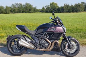 Ducati Diavel Carbon 