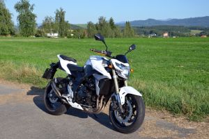 Suzuki GSR 750